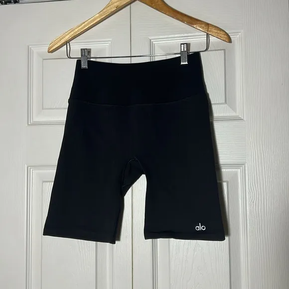 ALO Yoga High Waist Bike Short Black Medium