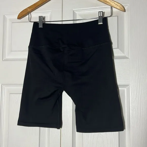 ALO Yoga High Waist Bike Short Black Medium