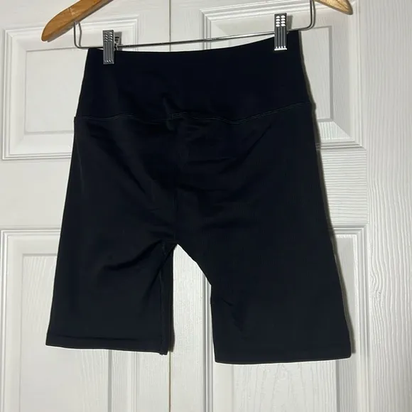 ALO Yoga High Waist Bike Short Black Medium
