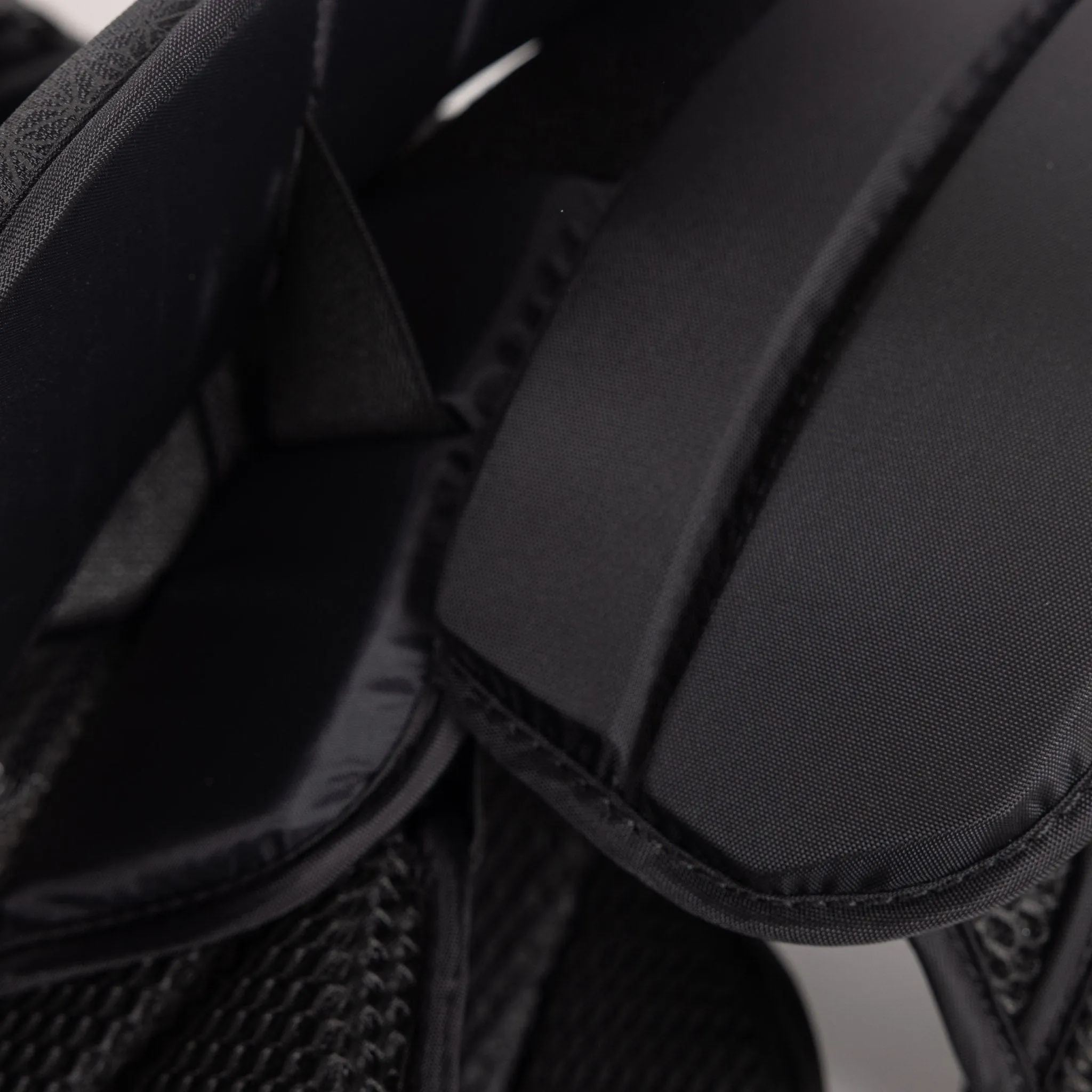 CCM Extreme Flex 6 Intermediate Chest & Arm Protector - Source Exclusive