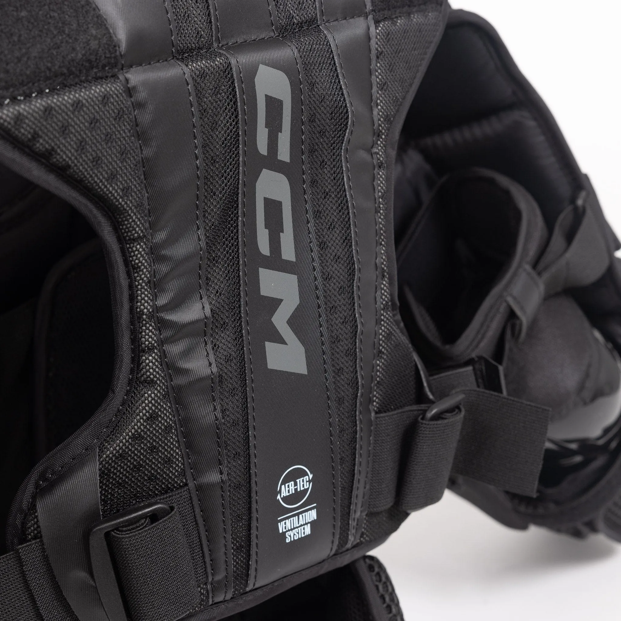 CCM Extreme Flex 6 Intermediate Chest & Arm Protector - Source Exclusive
