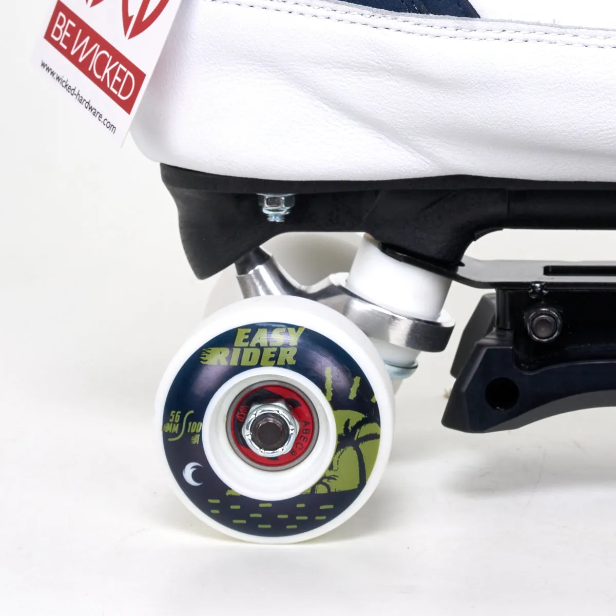 Chaya Nomade Skates - For Skate Parks