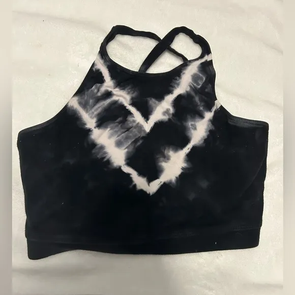 Electric &amp; Rose Onyx Cloud Chevron Crop Sports Bra | black tie dye