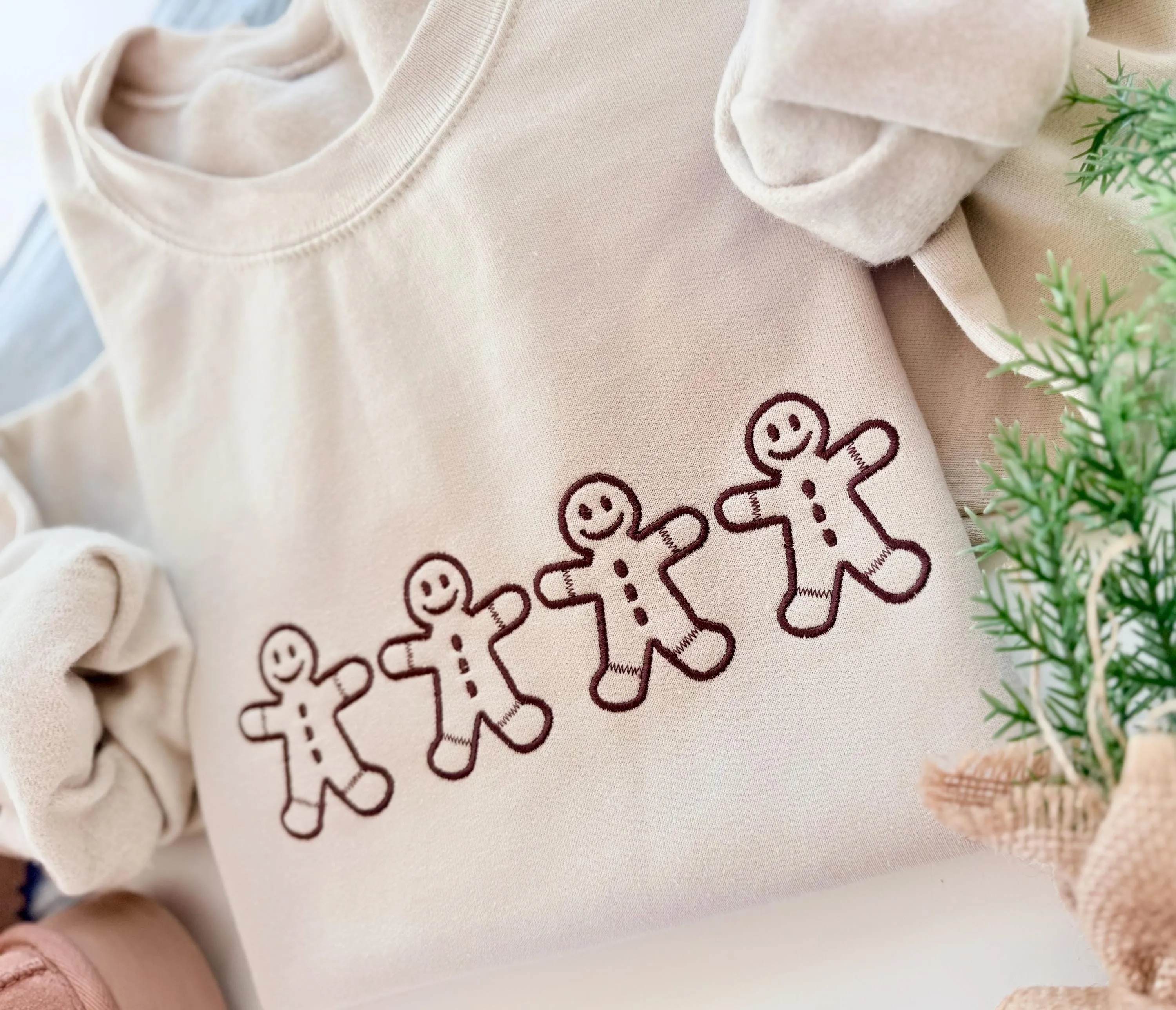 Embroidered Gingerbread Men Christmas Sweatshirt for Women – Festive Holiday Baking Sweater