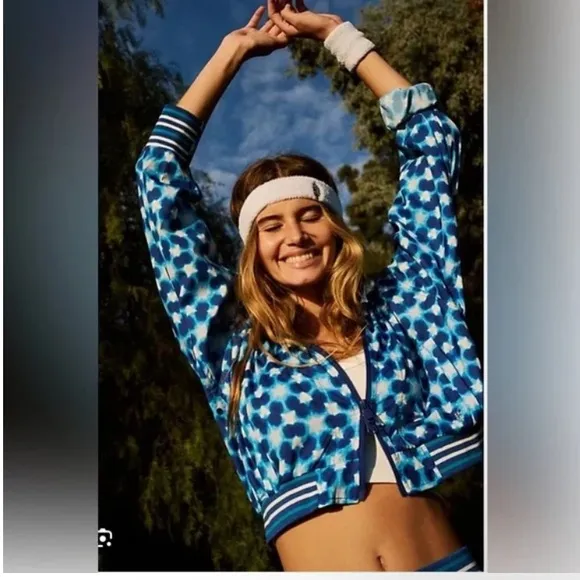 FREE PEOPLE NWT MOVEMENT JACKET TENNIS BLUE PATTERN SMALL STRETCH NWT