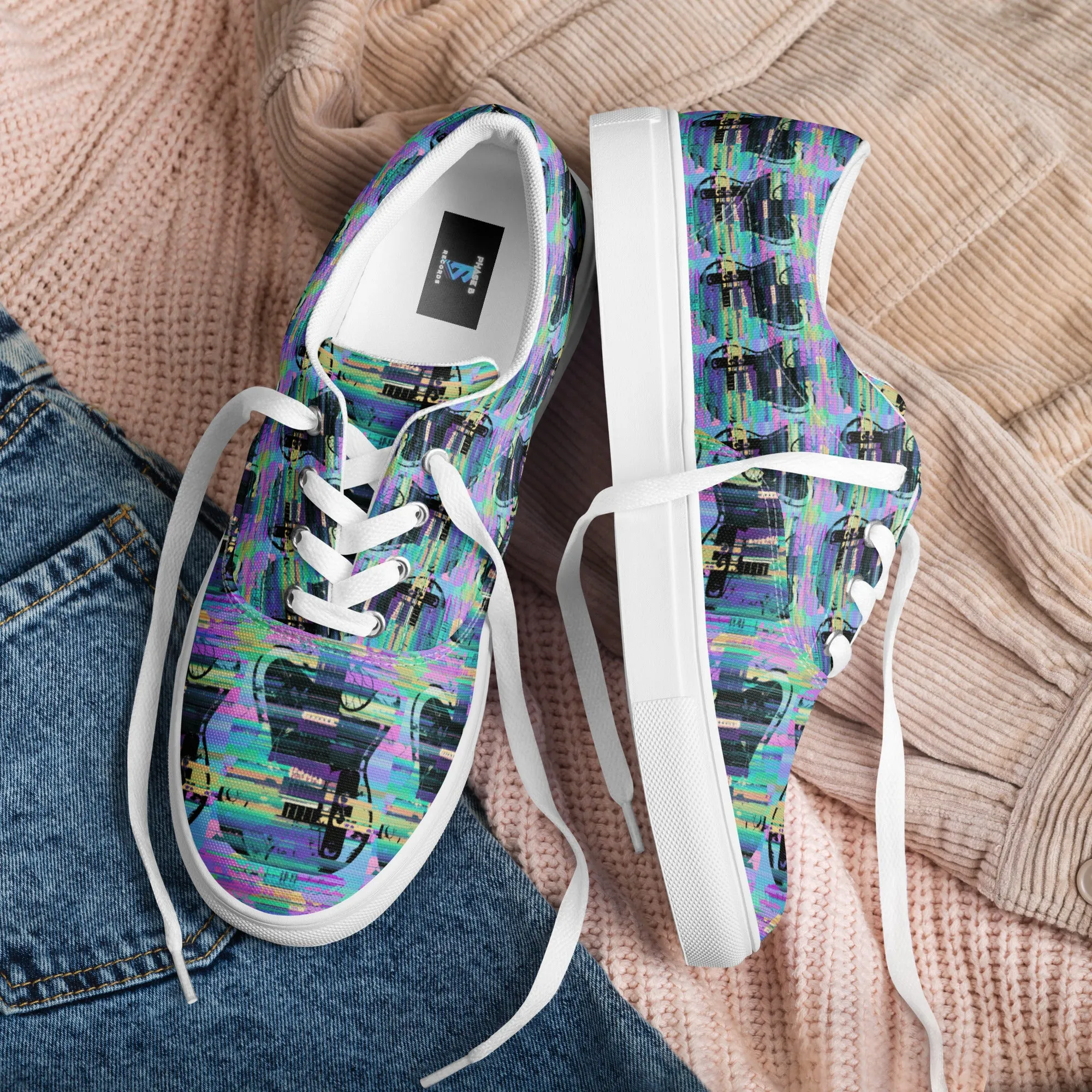 Glitch Guitar Women’s lace-up canvas shoes