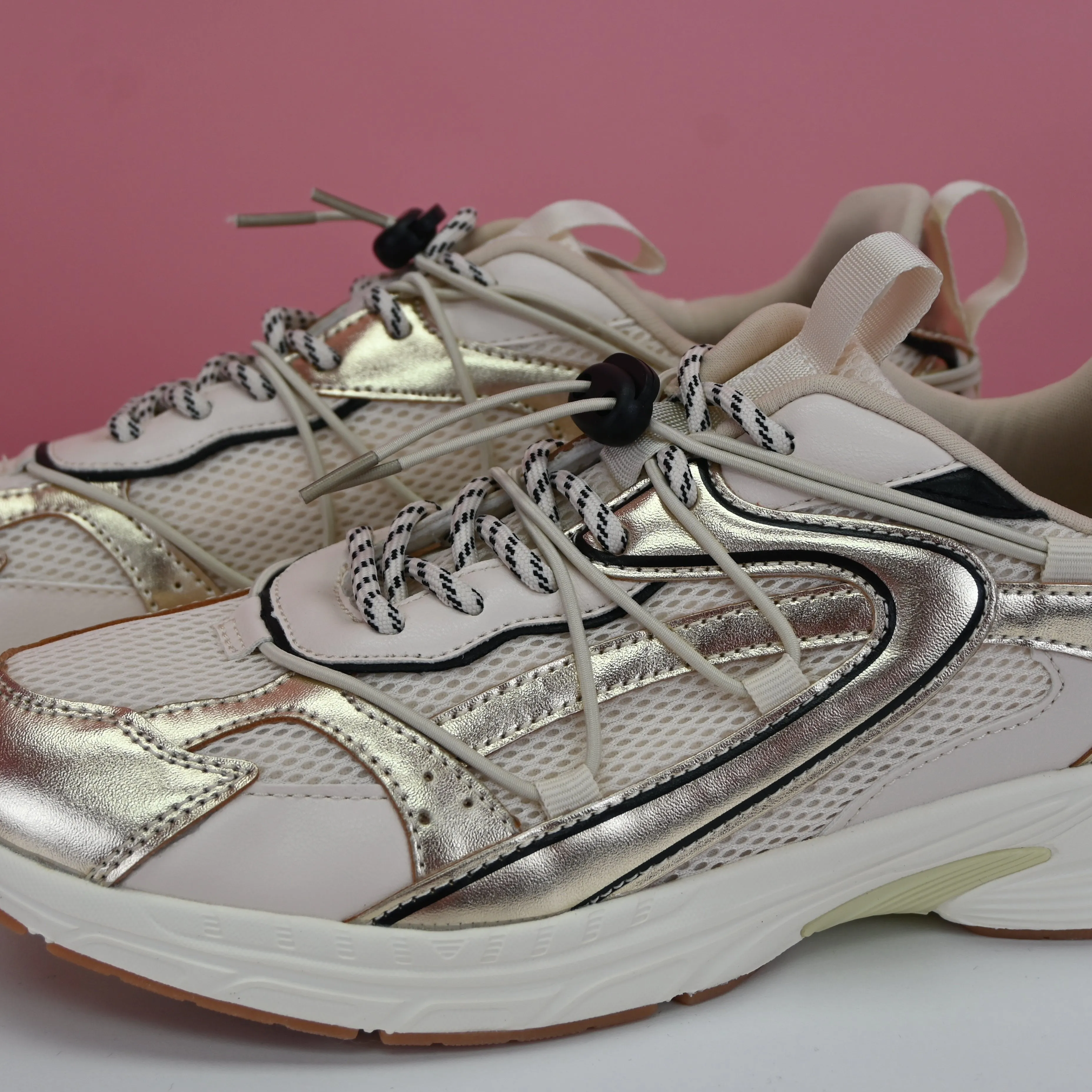 GOLD TENIS