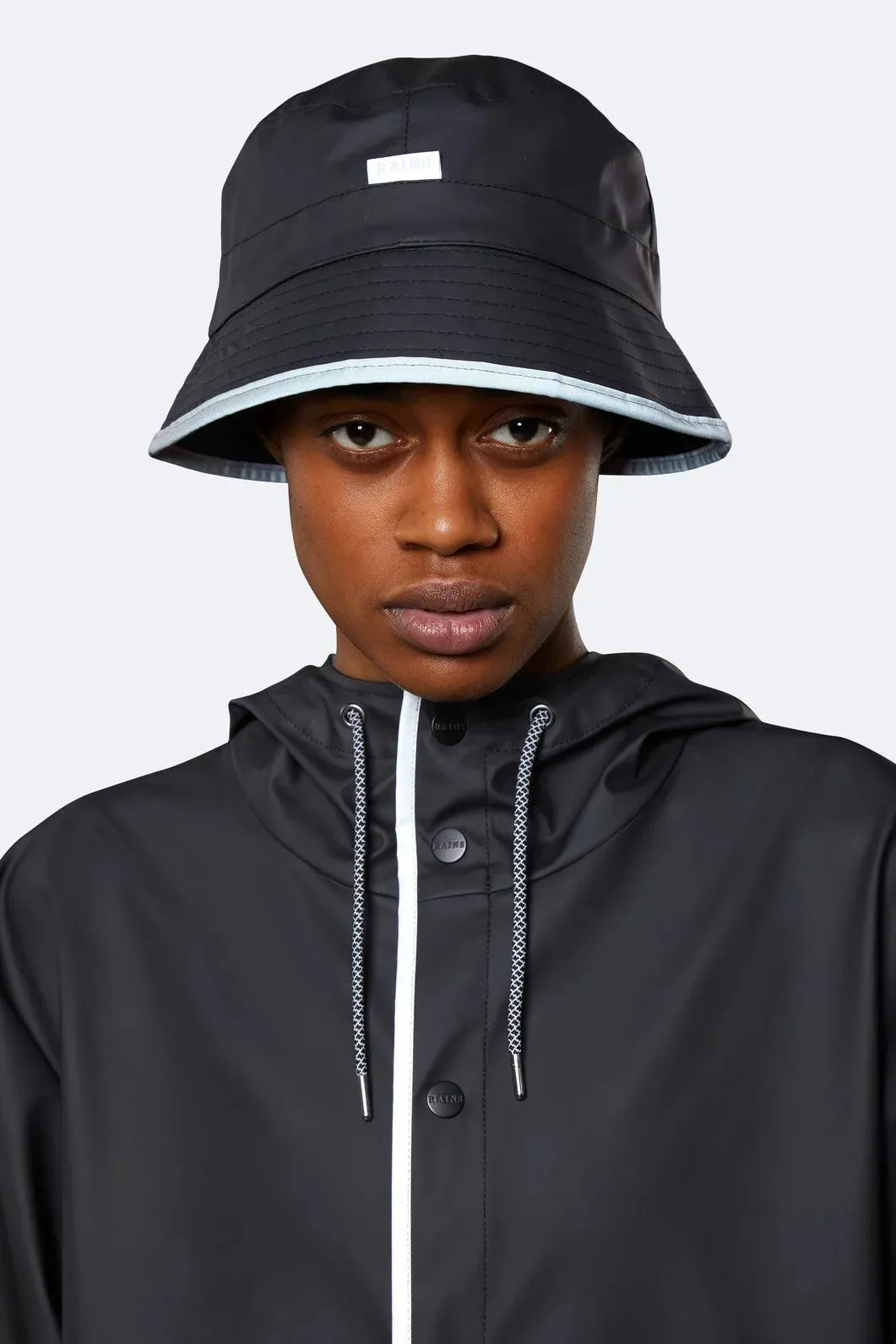 Gorro Bucket Rains Black Reflective