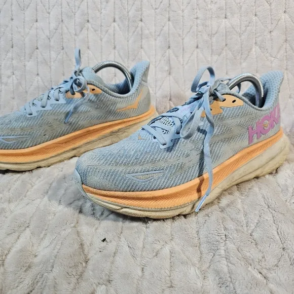 Hoka Clifton 9 Running Shoes Womens 8.5B Lightweight Athleisure Sneakers Blue