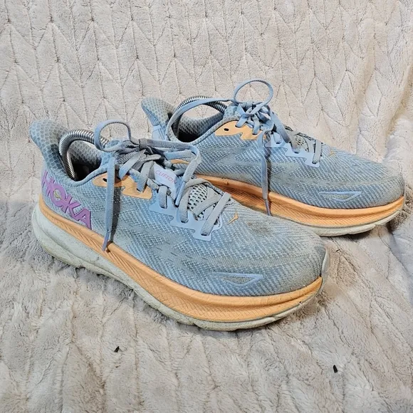 Hoka Clifton 9 Running Shoes Womens 8.5B Lightweight Athleisure Sneakers Blue