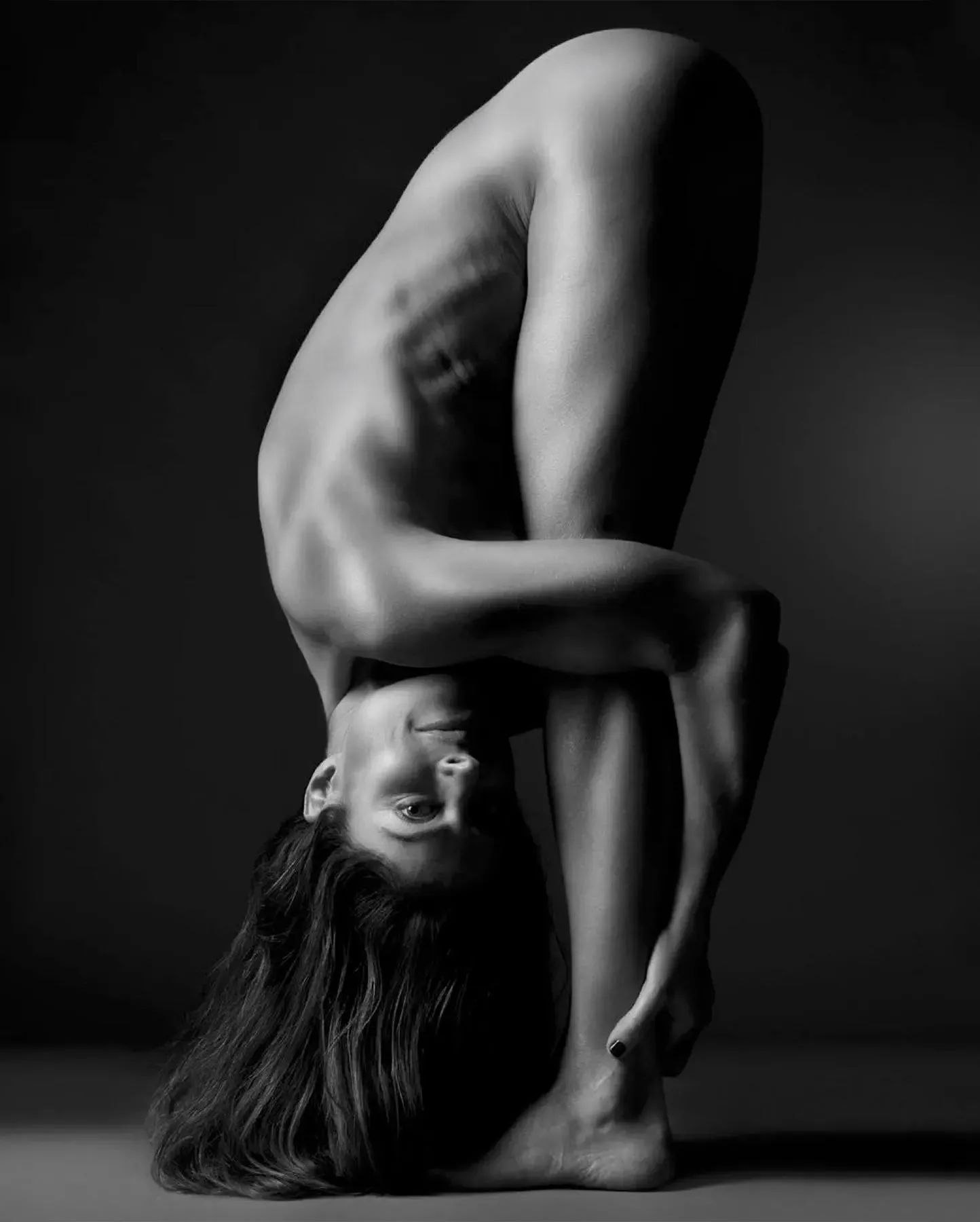Livre d'art YOGASM par Anka, d'après l'idée d'Hélène Duval