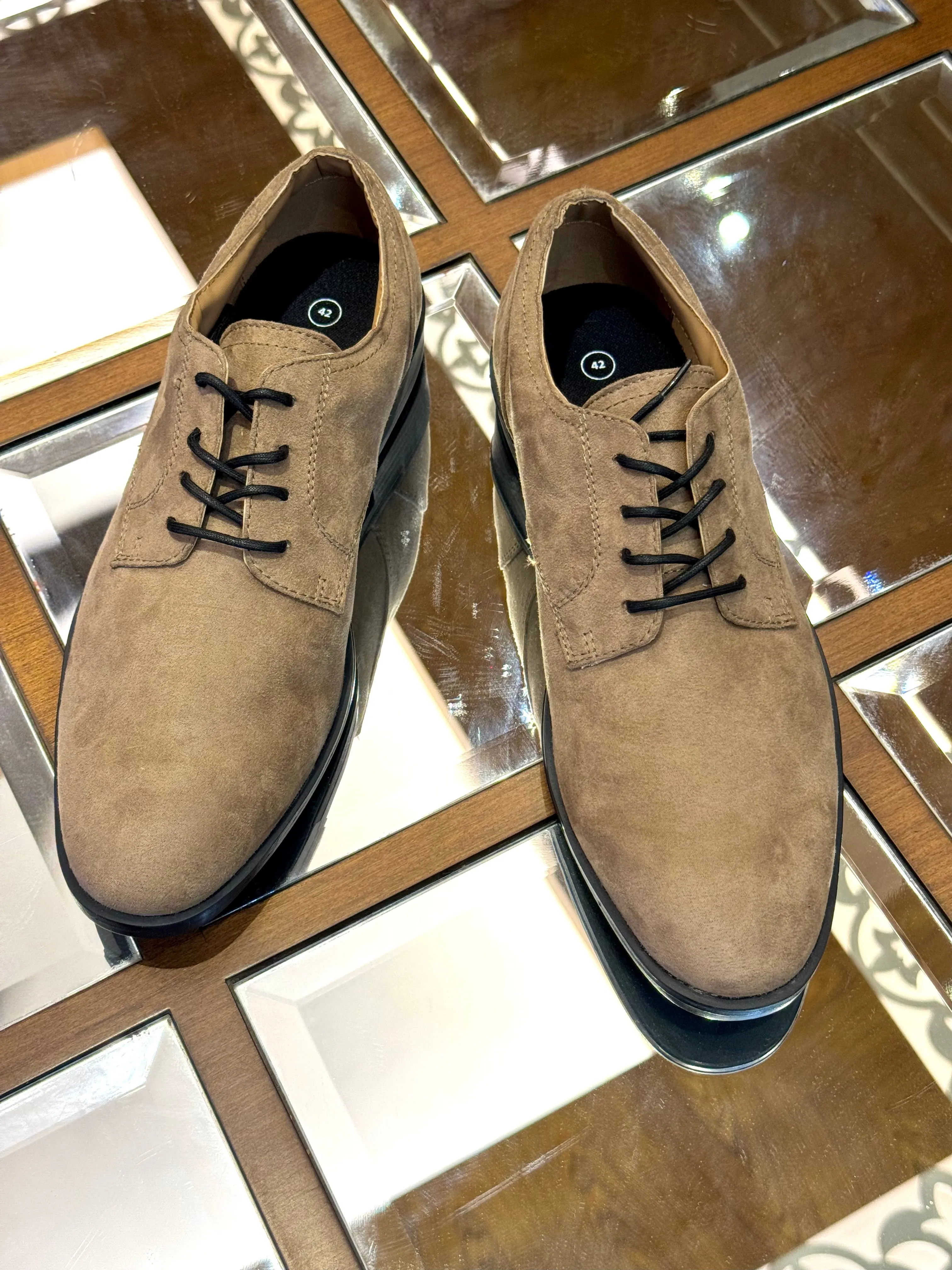 Mens Lace Up Shoes - beige