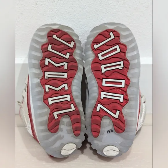 Nike Air Jordan 11 Retro Cherry Boys Athletic Shoes Sneakers 378040-116 - Sz 7 C