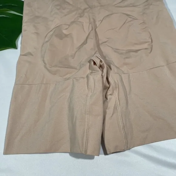 NWT $68 SPANX OnCore‎ High Waist Mid Thigh Shaper in Soft Nude [ XL ] #4825