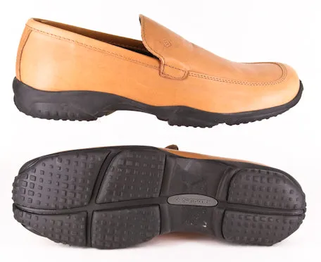 Samsonite Caramel Brown Shoes – Size: 9 US / 8 UK
