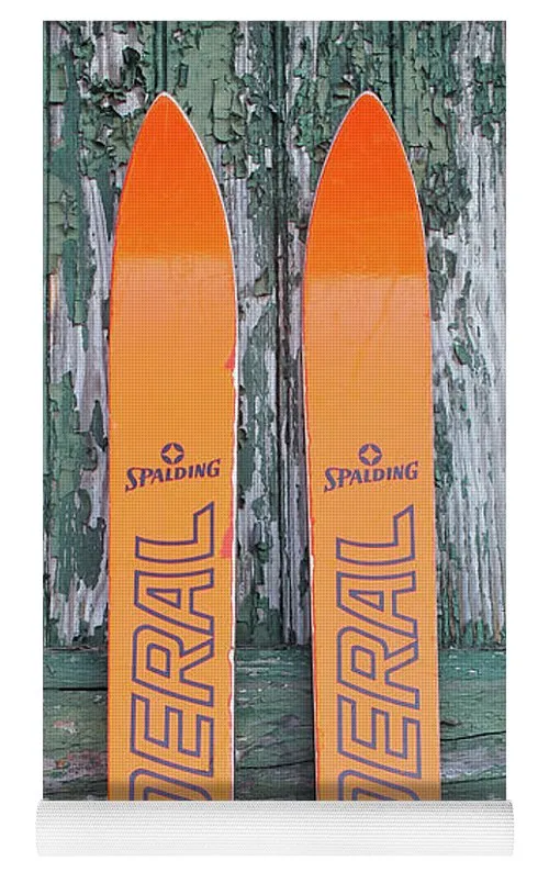 Sideral Vintage Skis - Yoga Mat