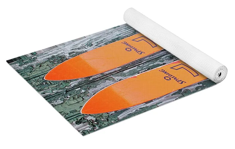Sideral Vintage Skis - Yoga Mat