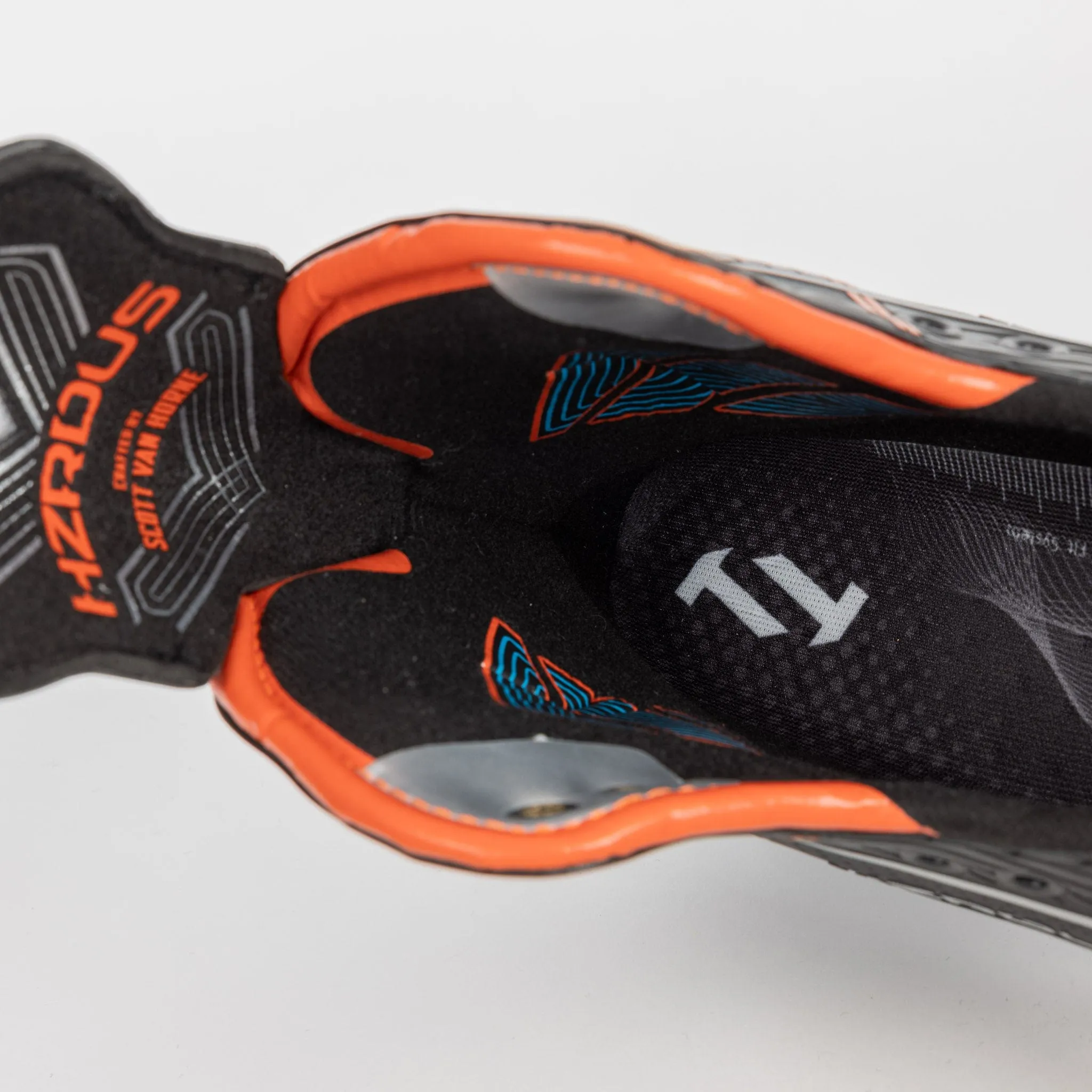 True HZRDUS 7X Intermediate Hockey Skates