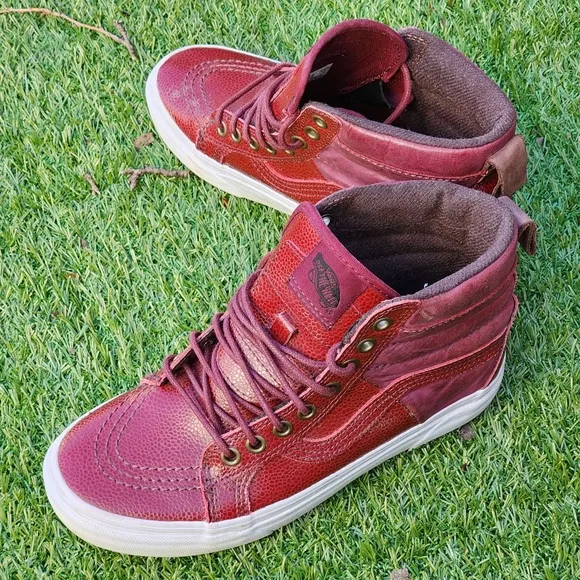VANS Of The Wall - Women's Sneakers - SIZE 7