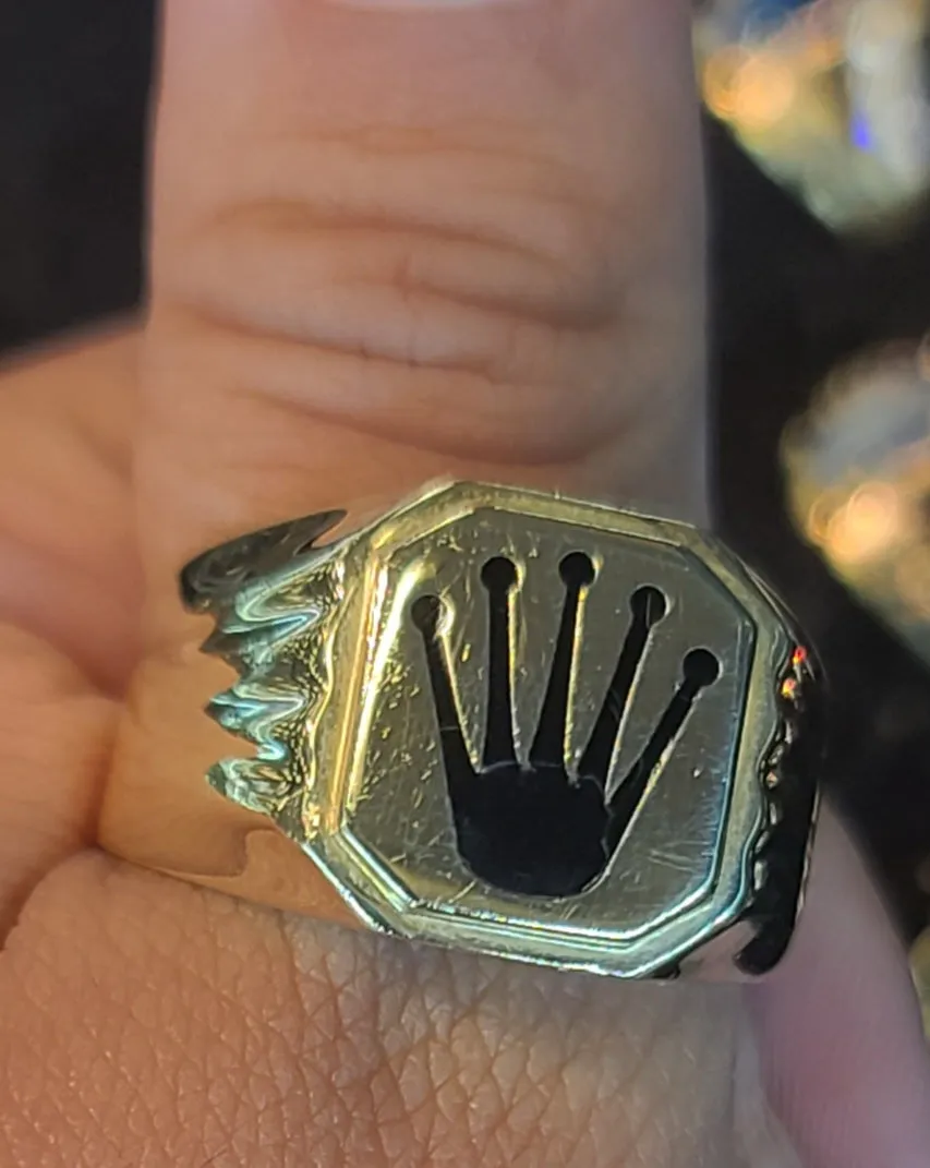 Yellow Gold Reflective Ring With Crown