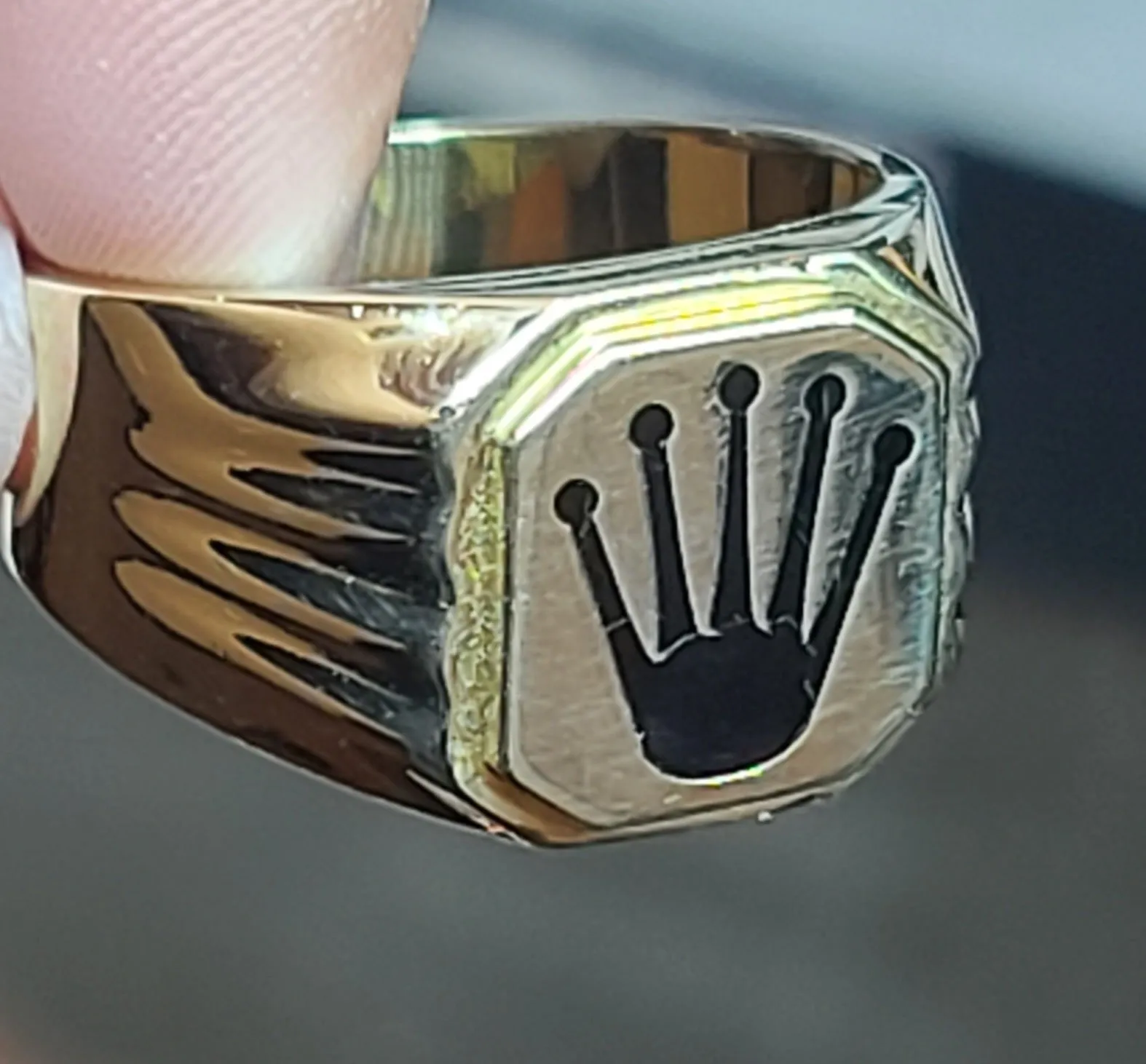 Yellow Gold Reflective Ring With Crown